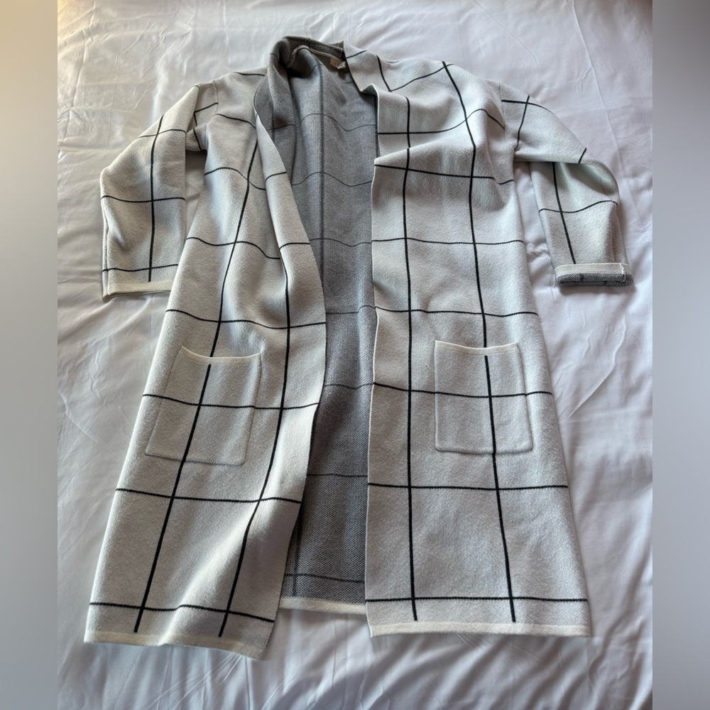 Gray and Black Grid Pattern Open Cardigan